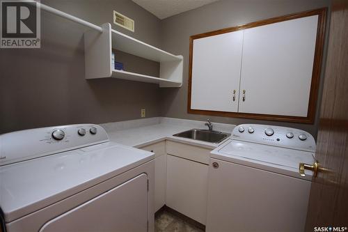 2501 Blue Jay Crescent, North Battleford, SK - Indoor Photo Showing Laundry Room