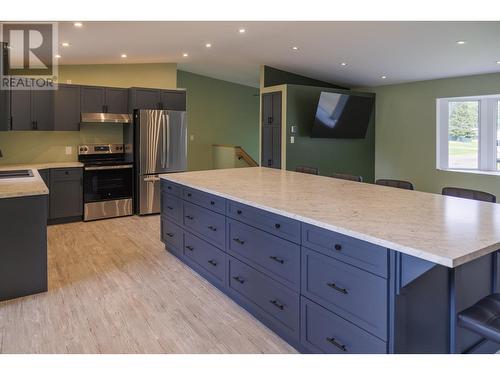 892 Dominion Street, Mcbride, BC - Indoor Photo Showing Kitchen With Double Sink