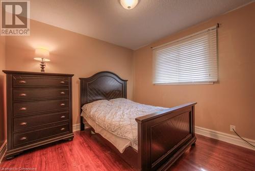 331 Dolph Street N, Cambridge, ON - Indoor Photo Showing Bedroom