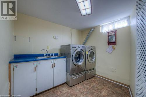 331 Dolph Street N, Cambridge, ON - Indoor Photo Showing Laundry Room