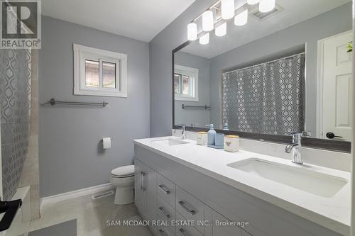 5967 Cherrywood Place, Mississauga, ON - Indoor Photo Showing Bathroom