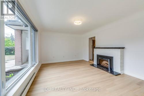 2055 Leighland Road, Burlington, ON - Indoor Photo Showing Living Room With Fireplace