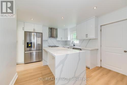 2055 Leighland Road, Burlington, ON - Indoor Photo Showing Kitchen