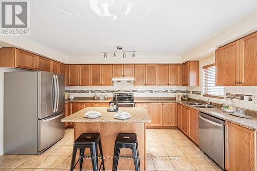 791 Candlestick Circle, Mississauga, ON - Indoor Photo Showing Kitchen With Double Sink