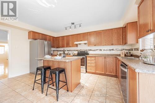 791 Candlestick Circle, Mississauga, ON - Indoor Photo Showing Kitchen