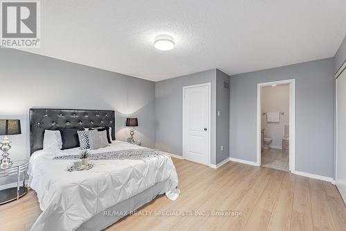 791 Candlestick Circle, Mississauga, ON - Indoor Photo Showing Bedroom