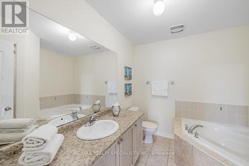 791 Candlestick Circle, Mississauga, ON - Indoor Photo Showing Bathroom