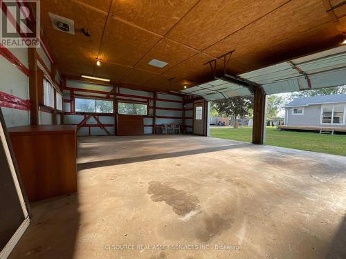 9 Walter Drive, Haldimand, ON - Indoor Photo Showing Garage