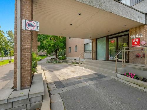 Hall d'entrÃ©e - 402-1645 Av. Victoria, Saint-Lambert, QC - Outdoor