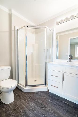 A 5 Normandeau Avenue, Ste Anne, MB - Indoor Photo Showing Bathroom