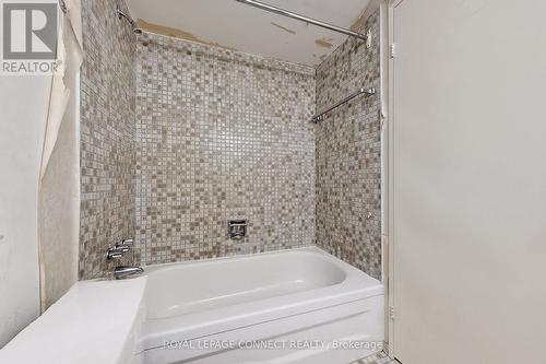 1908 - 2365 Kennedy Road, Toronto, ON - Indoor Photo Showing Bathroom