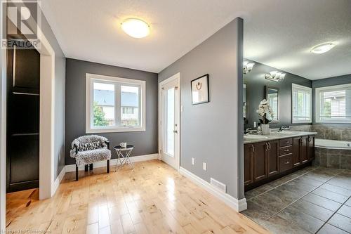 905 Valebrook Court, Kitchener, ON - Indoor