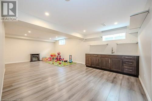 905 Valebrook Court, Kitchener, ON - Indoor