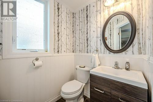 905 Valebrook Court, Kitchener, ON - Indoor Photo Showing Bathroom