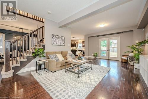 905 Valebrook Court, Kitchener, ON - Indoor Photo Showing Living Room