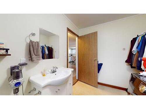 1616 Mt Proctor Place N, Cranbrook, BC - Indoor Photo Showing Bathroom