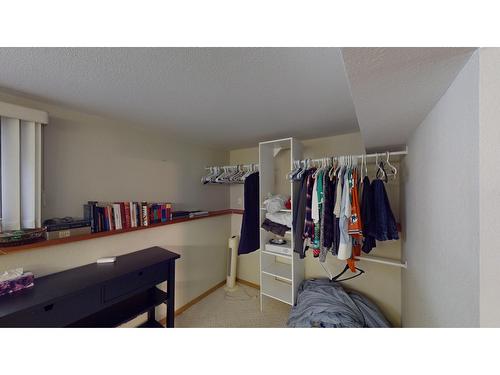 1616 Mt Proctor Place N, Cranbrook, BC - Indoor With Storage