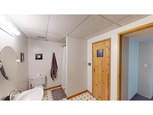 1616 Mt Proctor Place N, Cranbrook, BC - Indoor Photo Showing Bathroom