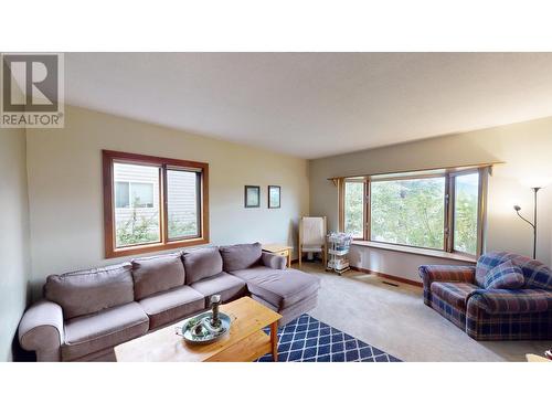 1616 Mt Proctor  N Place, Cranbrook, BC - Indoor Photo Showing Living Room