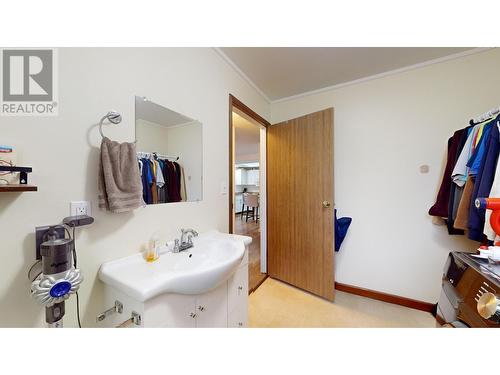 1616 Mt Proctor  N Place, Cranbrook, BC - Indoor Photo Showing Bathroom