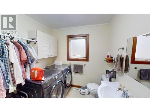 1616 Mt Proctor  N Place, Cranbrook, BC - Indoor Photo Showing Laundry Room