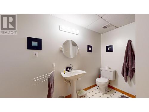 1616 Mt Proctor  N Place, Cranbrook, BC - Indoor Photo Showing Bathroom