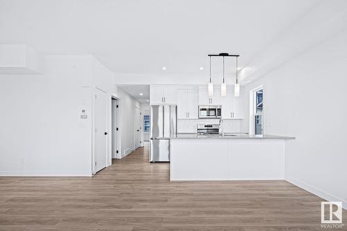 #29 2117 81 St Sw, Calgary, AB - Indoor Photo Showing Kitchen