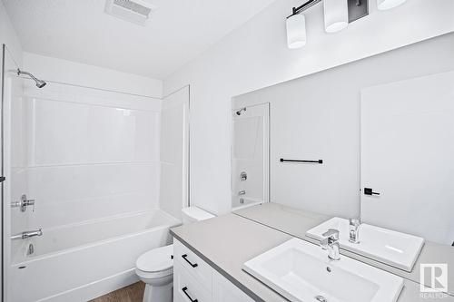 #29 2117 81 St Sw, Calgary, AB - Indoor Photo Showing Bathroom