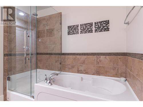 580 Sarsons Road Unit# 112 Lot# S/L 55, Kelowna, BC - Indoor Photo Showing Bathroom