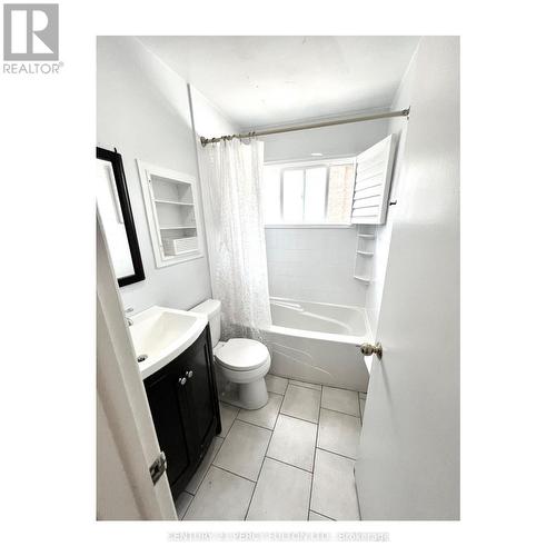 26 Orlando Boulevard, Toronto, ON - Indoor Photo Showing Bathroom