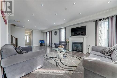 1 Weir Street, Bradford West Gwillimbury, ON - Indoor Photo Showing Living Room With Fireplace