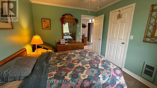 105 County Road 12, Greater Napanee, ON - Indoor Photo Showing Bedroom