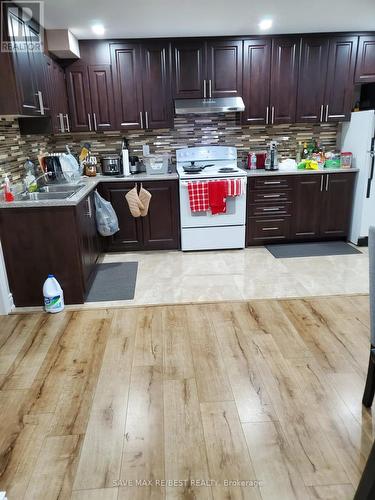 Bsmt - 4 Singletree Road, Brampton, ON - Indoor Photo Showing Kitchen