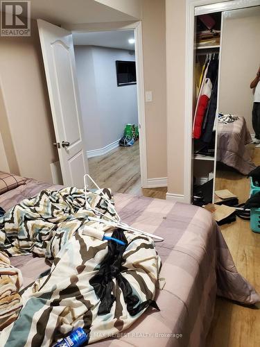 Bsmt - 4 Singletree Road, Brampton, ON - Indoor Photo Showing Bedroom