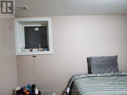 Bsmt - 4 Singletree Road, Brampton, ON - Indoor Photo Showing Bedroom