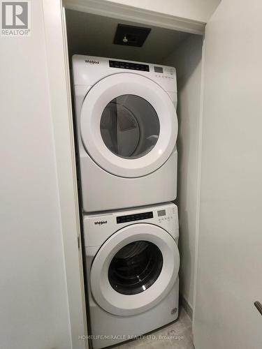 1005 - 10 Wilby Crescent, Toronto, ON - Indoor Photo Showing Laundry Room