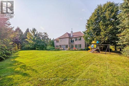 2 Waterford Lane, Whitchurch-Stouffville, ON - Outdoor