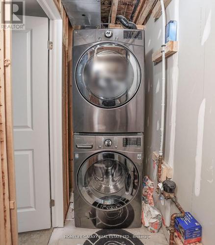 37 Sportsman Hill Street, Kitchener, ON - Indoor Photo Showing Laundry Room