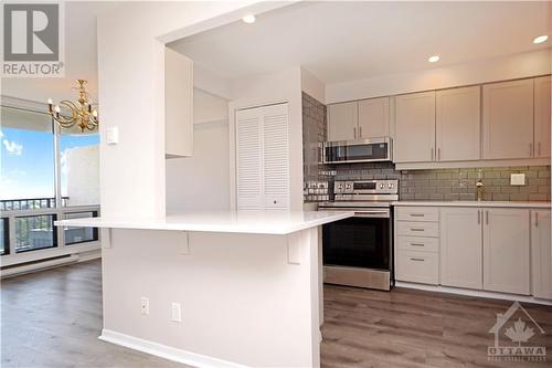 Kitchen - 1195 Richmond Road Unit#1507, Ottawa, ON - Indoor Photo Showing Kitchen