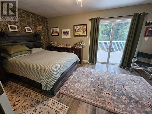 B 5117 Medeek Avenue, Terrace, BC - Indoor Photo Showing Bedroom