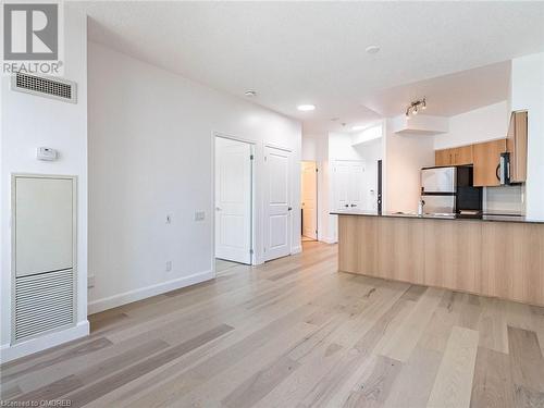 15 Windermere Avenue Unit# 1212, Toronto, ON - Indoor Photo Showing Kitchen