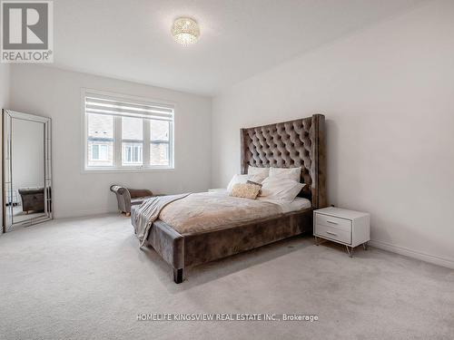 38 Veterans Street, Bradford West Gwillimbury, ON - Indoor Photo Showing Bedroom