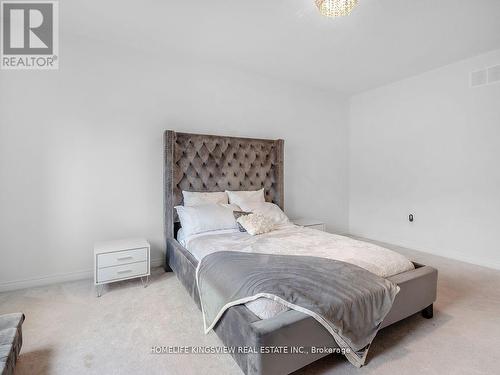 38 Veterans Street, Bradford West Gwillimbury, ON - Indoor Photo Showing Bedroom