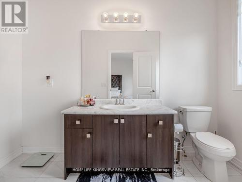 38 Veterans Street, Bradford West Gwillimbury, ON - Indoor Photo Showing Bathroom