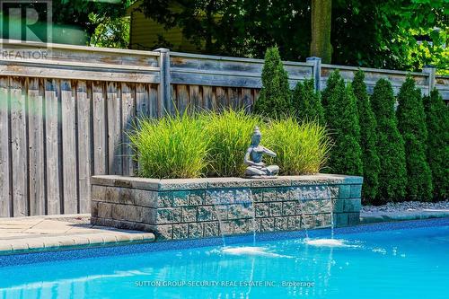 37 Marshall Street, Barrie, ON - Outdoor With In Ground Pool