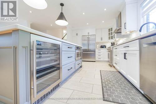 37 Marshall Street, Barrie, ON - Indoor Photo Showing Kitchen With Upgraded Kitchen