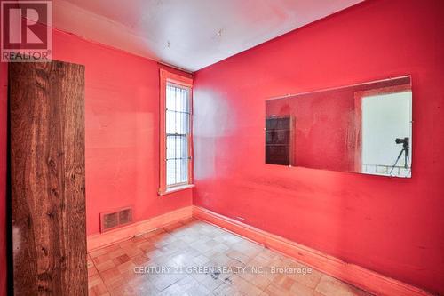 990 Dovercourt Road, Toronto, ON - Indoor Photo Showing Other Room