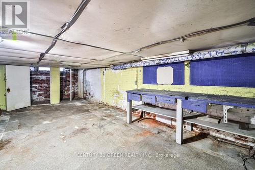 990 Dovercourt Road, Toronto, ON - Indoor Photo Showing Garage