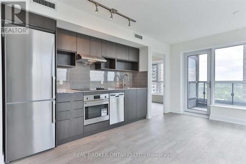 2504 - 7 Mabelle Avenue, Toronto, ON - Indoor Photo Showing Kitchen With Upgraded Kitchen