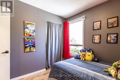 1026 St Matthews Avenue, Burlington, ON - Indoor Photo Showing Bedroom